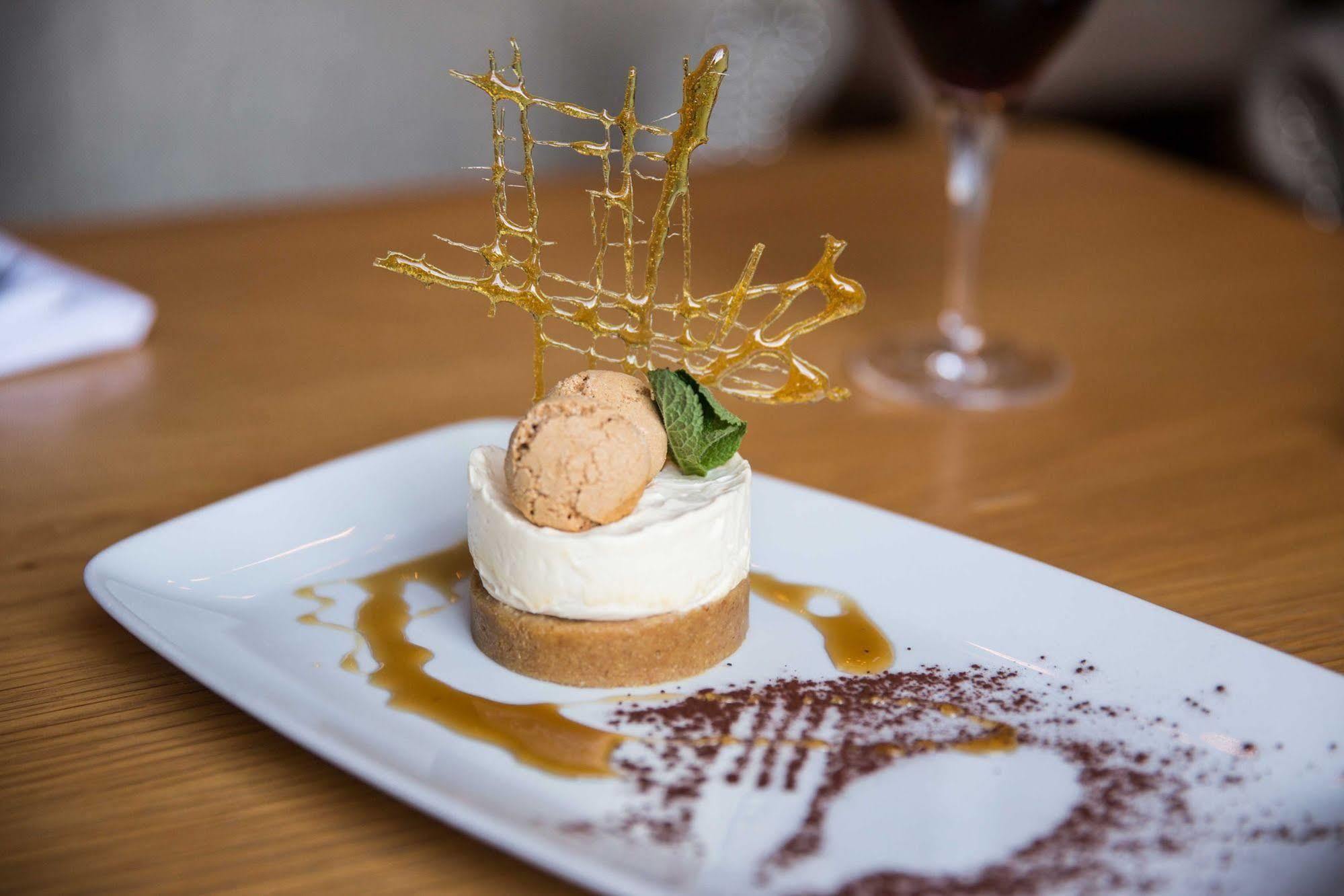 Judge'S Lodging York Exterior foto A dessert